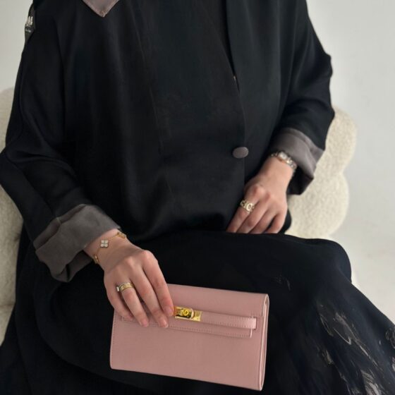 عبايات البيع الفوري